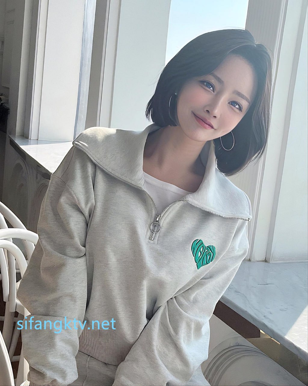 柒探长_啪啪第二场，大长腿撩起裙子扣穴，迷醉像女友花样式操逼随便操